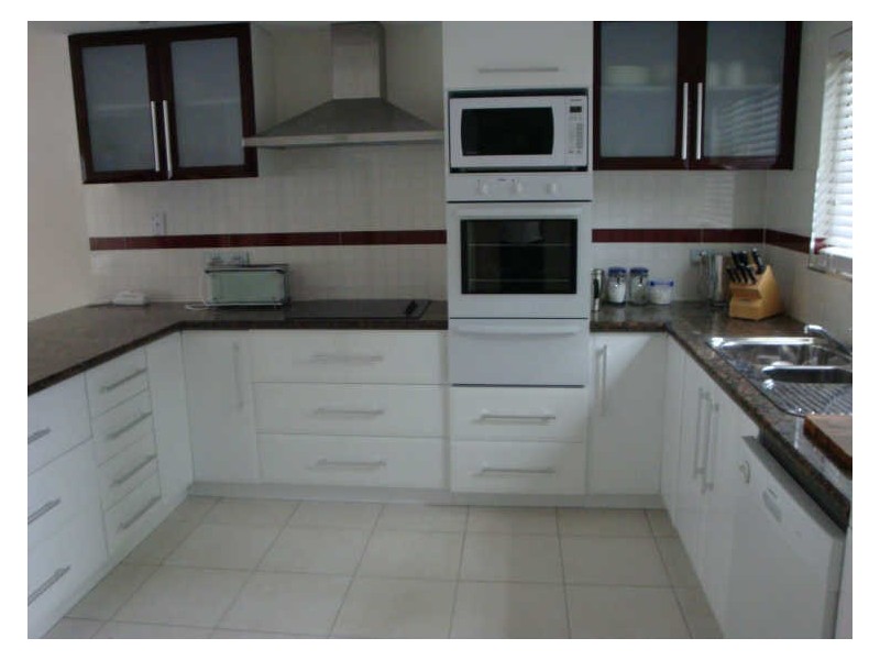 2/106 Digger Street, Cairns North QLD 4870