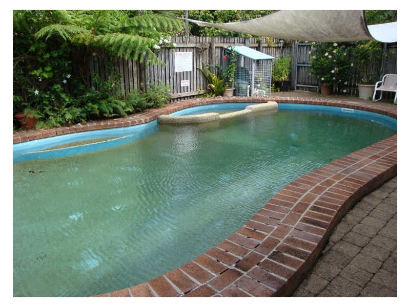 2/106 Digger Street, Cairns North QLD 4870