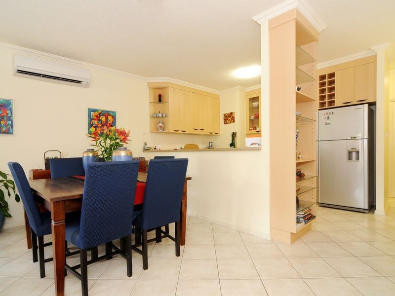 7/304 Lake Street, Cairns North QLD 4870