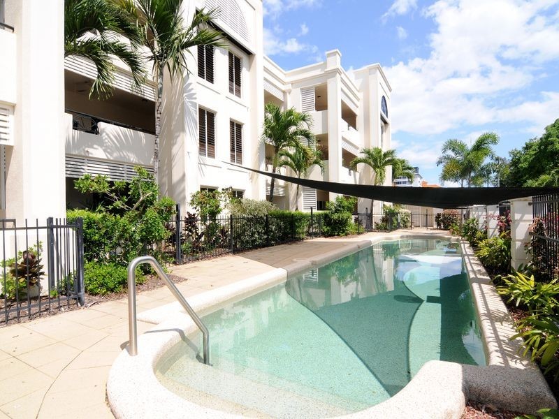 7/304 Lake Street, Cairns North QLD 4870