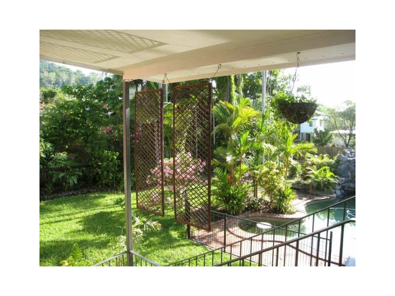 342 Pease Street, Edge Hill QLD 4870
