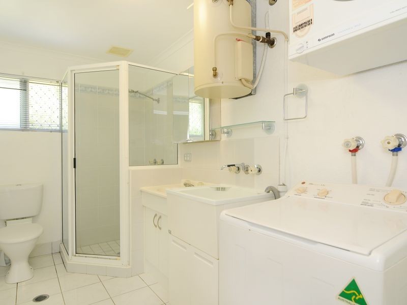 2/4 Casella Street, Earlville QLD 4870