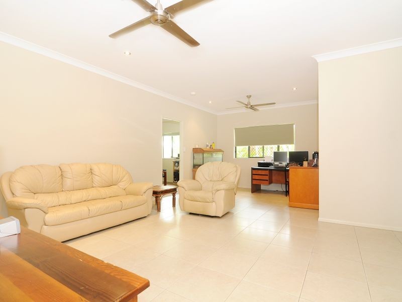 58 Norfolk Crescent, Redlynch QLD 4870