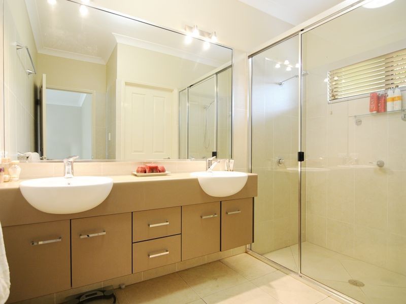 58 Norfolk Crescent, Redlynch QLD 4870