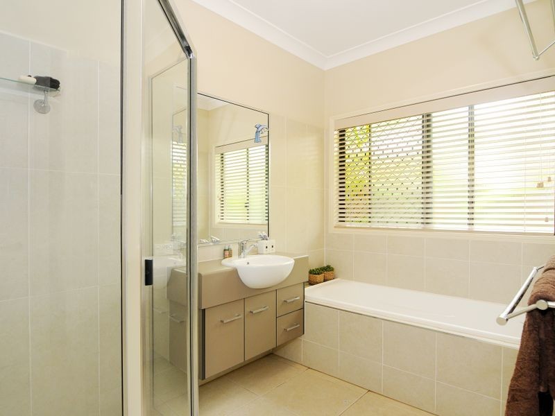 58 Norfolk Crescent, Redlynch QLD 4870