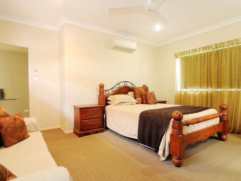 58 Norfolk Crescent, Redlynch QLD 4870