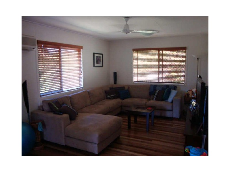 69 Jensen Street, Manoora QLD 4870