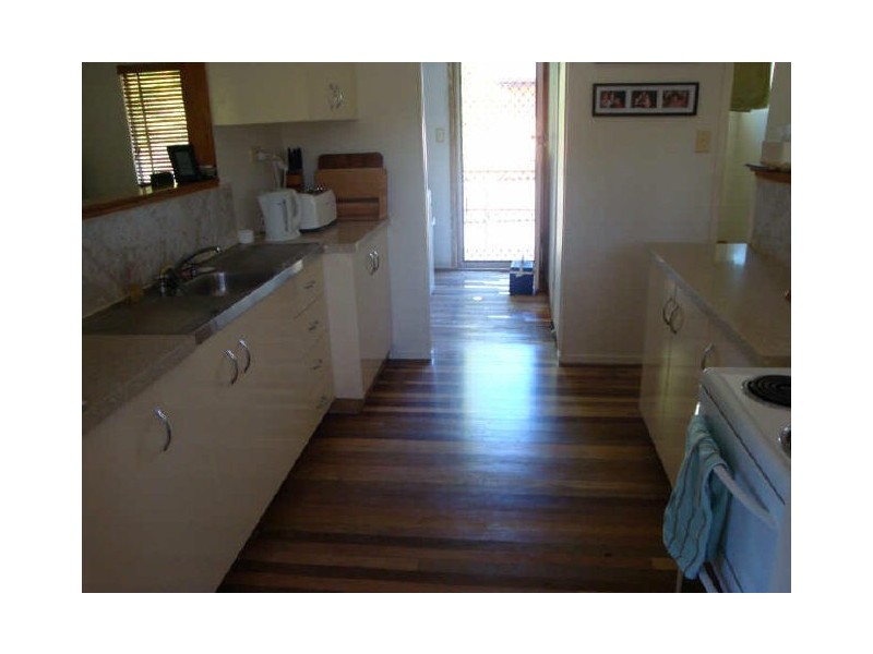 69 Jensen Street, Manoora QLD 4870