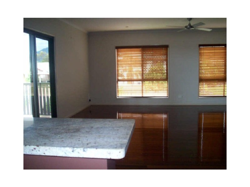 48 Daphne Drive, Redlynch QLD 4870