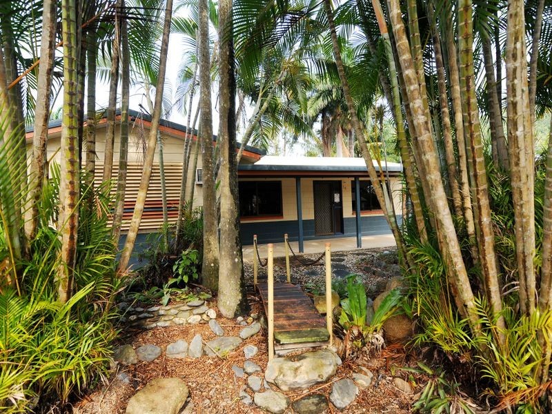 15 Impey Street, Caravonica QLD 4878