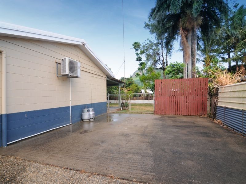 15 Impey Street, Caravonica QLD 4878