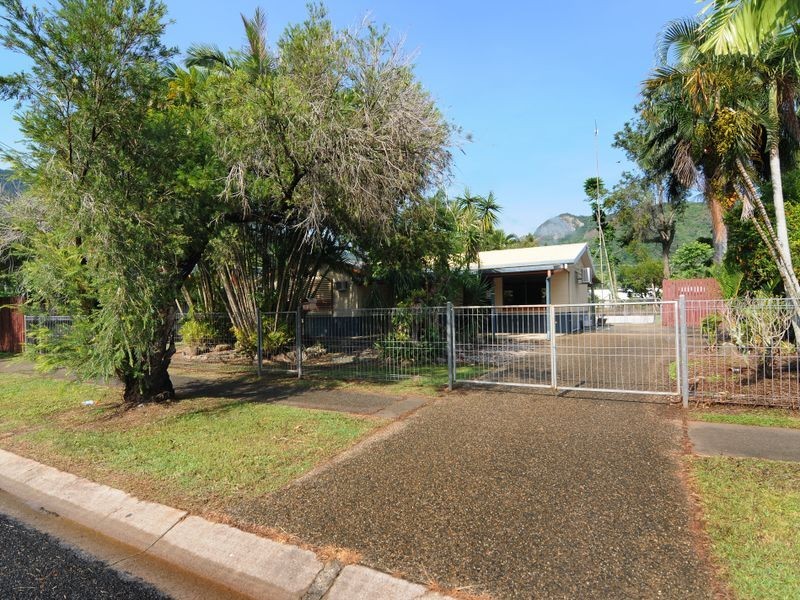 15 Impey Street, Caravonica QLD 4878