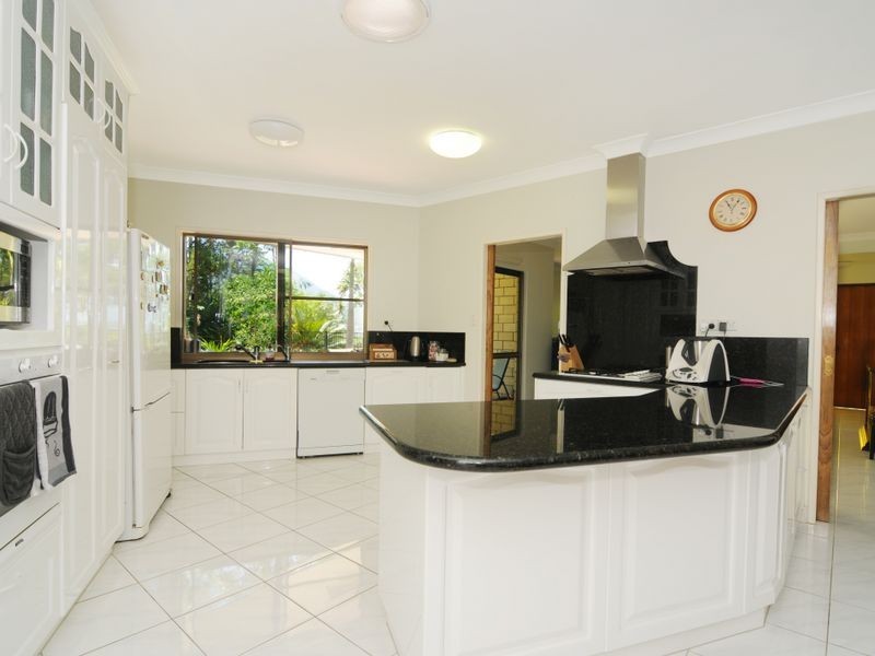 39 Barclay Road, Brinsmead QLD 4870