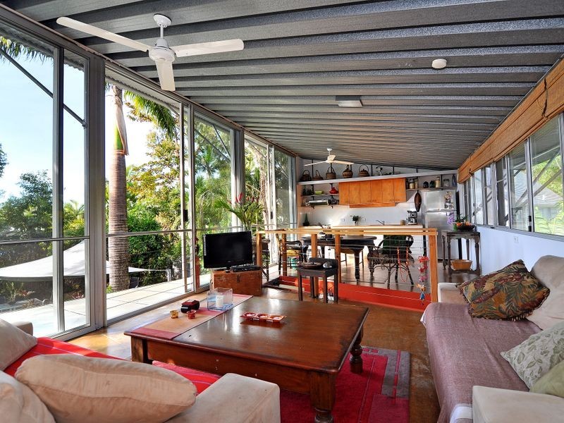 11 Granadilla Street, Holloways Beach QLD 4878