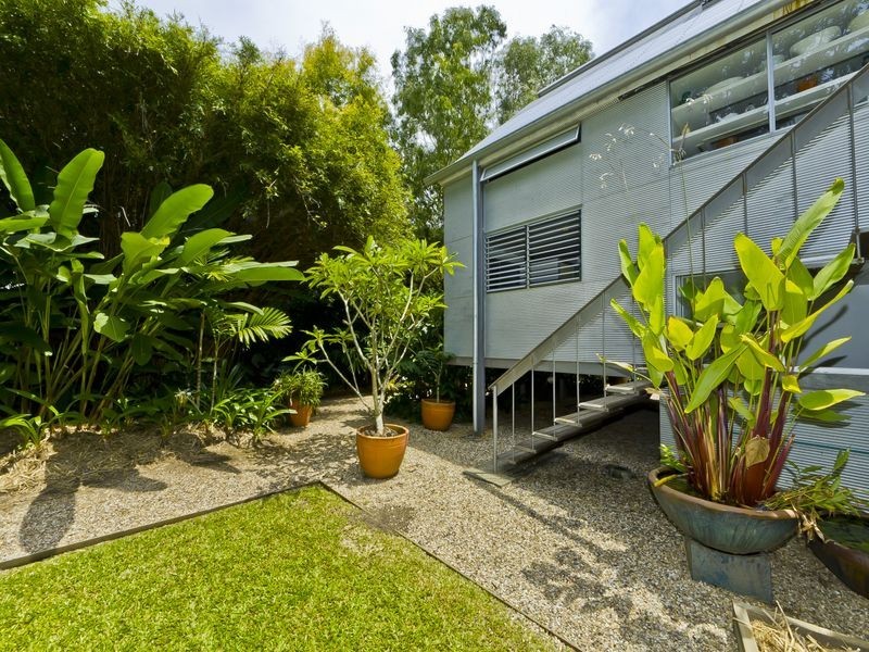 12 Granadilla Street, Holloways Beach QLD 4878