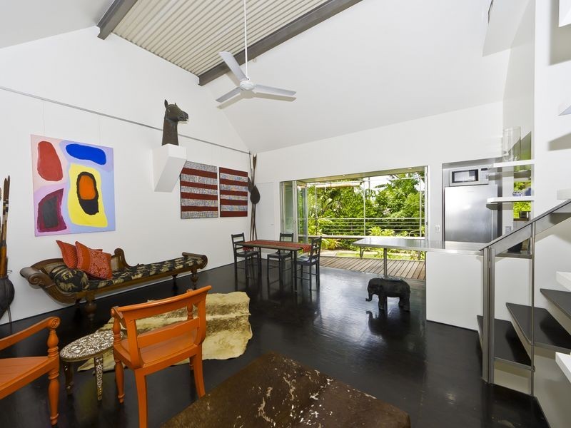 12 Granadilla Street, Holloways Beach QLD 4878