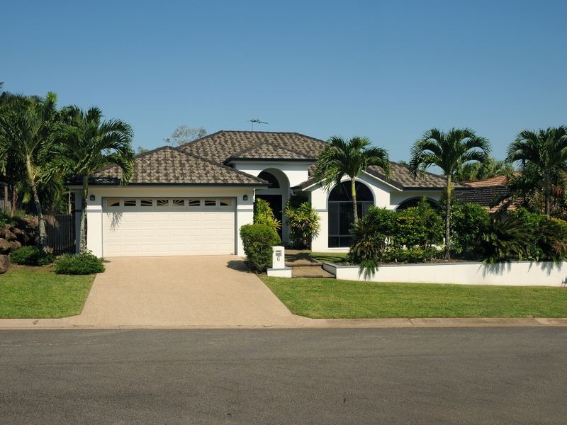 6 Barossa Close, Brinsmead QLD 4870