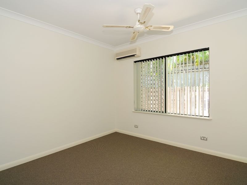 6 Barossa Close, Brinsmead QLD 4870