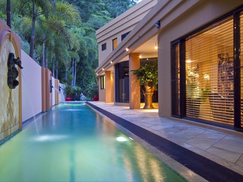 13 Knott Court, Whitfield QLD 4870