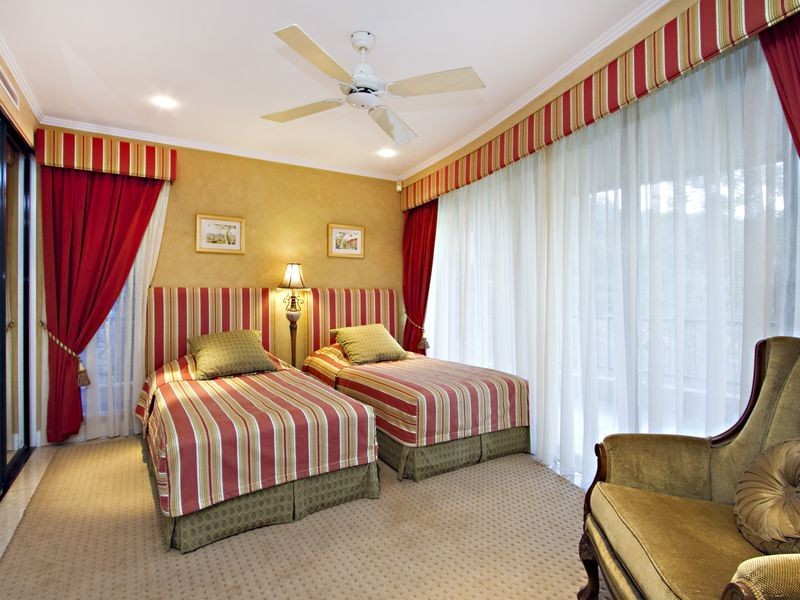 13 Knott Court, Whitfield QLD 4870