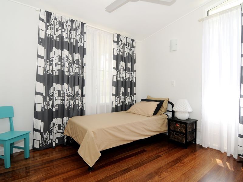 11 Hutchinson Street, Edge Hill QLD 4870