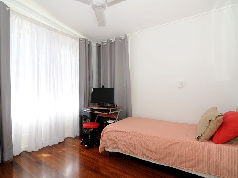 11 Hutchinson Street, Edge Hill QLD 4870
