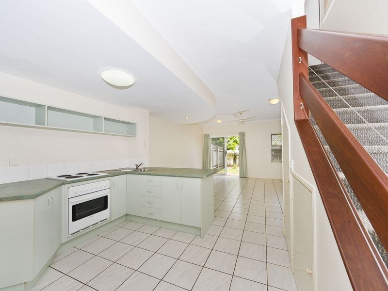 20/2 Marella Close, Manoora QLD 4870