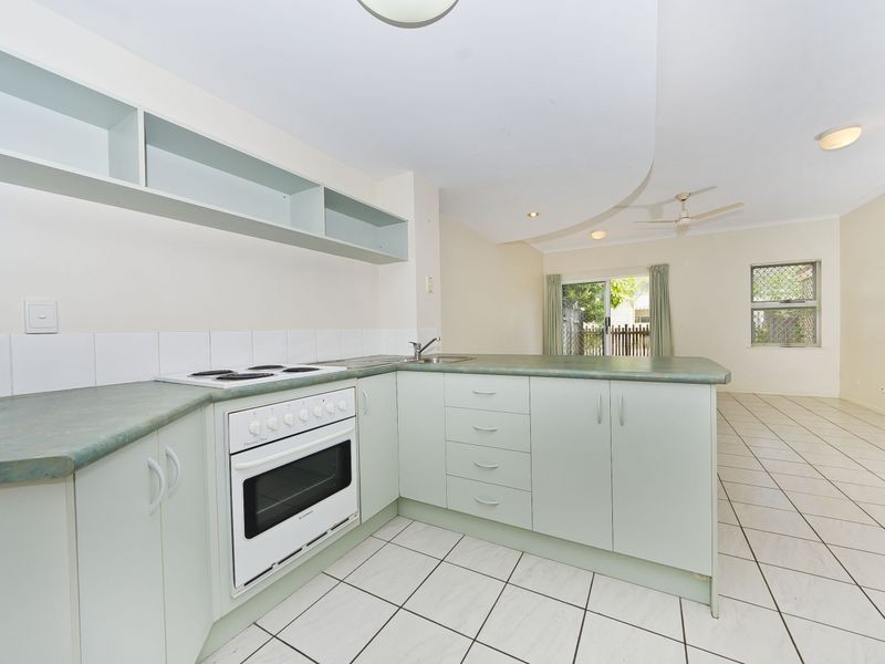 20/2 Marella Close, Manoora QLD 4870
