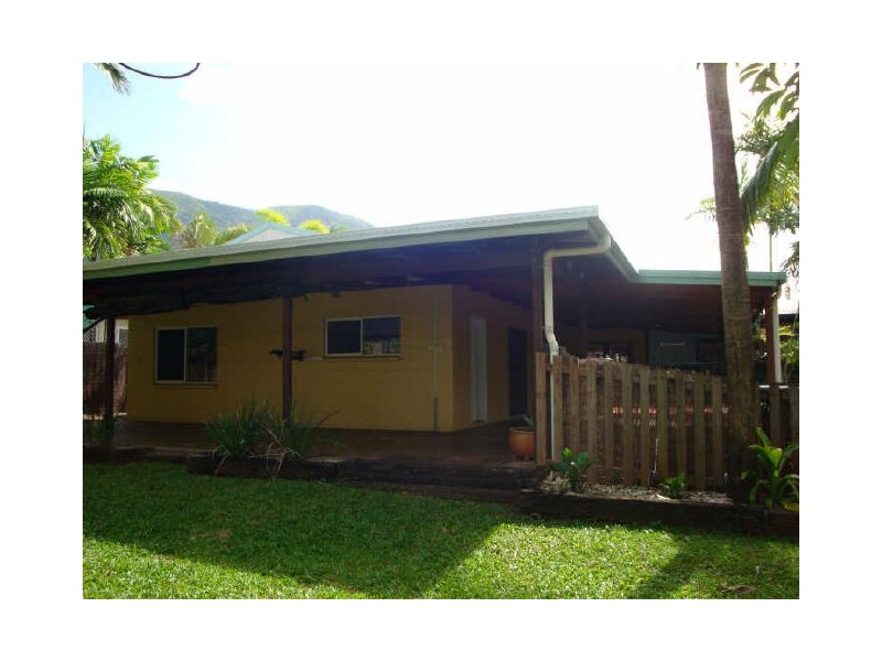 6 Rosewood Close, Redlynch QLD 4870