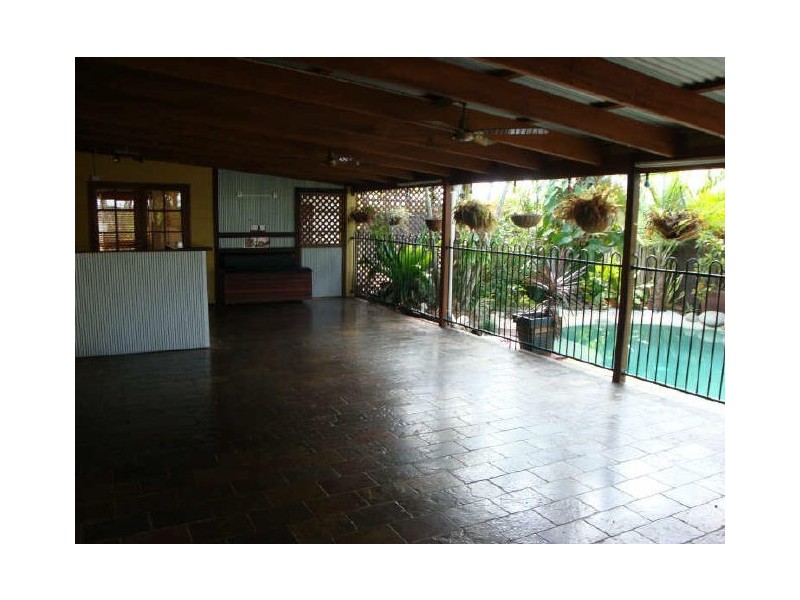 6 Rosewood Close, Redlynch QLD 4870
