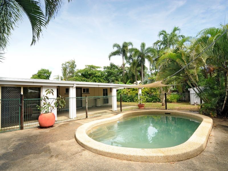 12 Ash Street, Holloways Beach QLD 4878