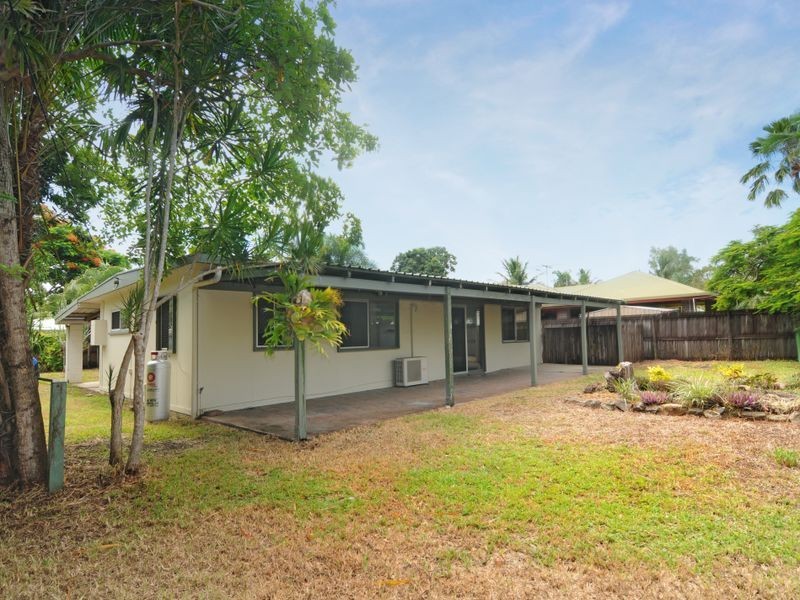 12 Ash Street, Holloways Beach QLD 4878