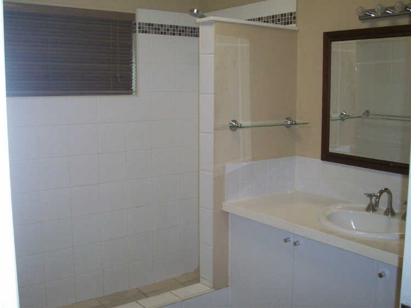 Mooroobool QLD 4870