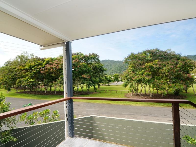 19 Purbeck Place, Edge Hill QLD 4870