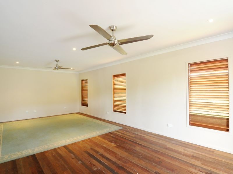 19 Purbeck Place, Edge Hill QLD 4870