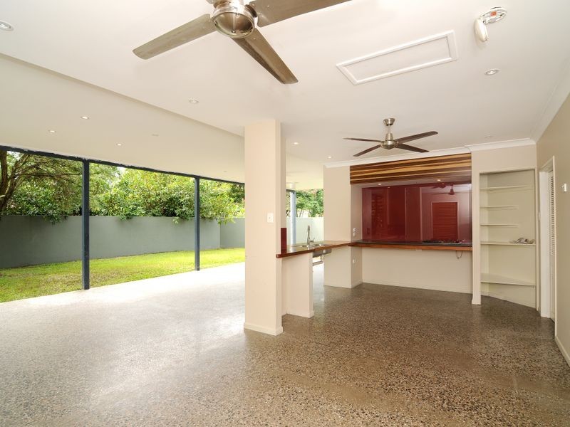 19 Purbeck Place, Edge Hill QLD 4870
