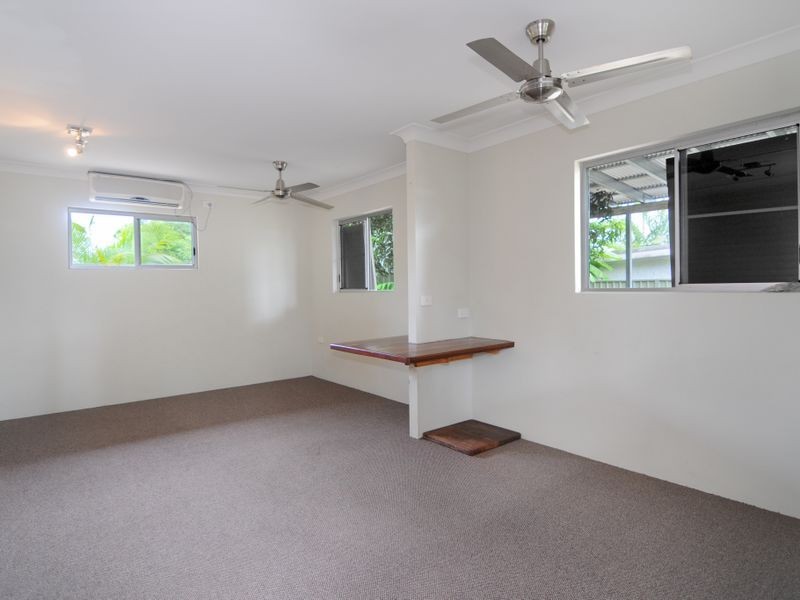 19 Purbeck Place, Edge Hill QLD 4870