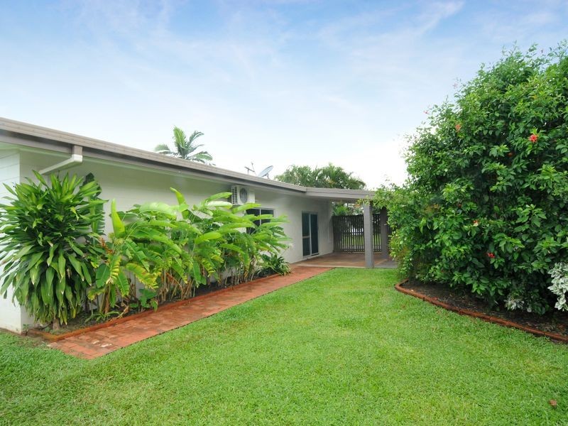 12 Emerald Street, Bayview Heights QLD 4868