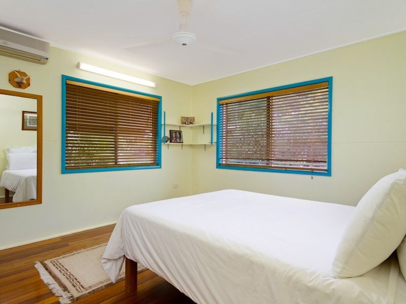 25 Sommerville Crescent, Whitfield QLD 4870