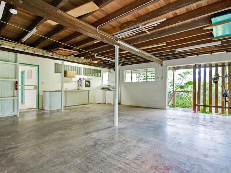 25 Sommerville Crescent, Whitfield QLD 4870