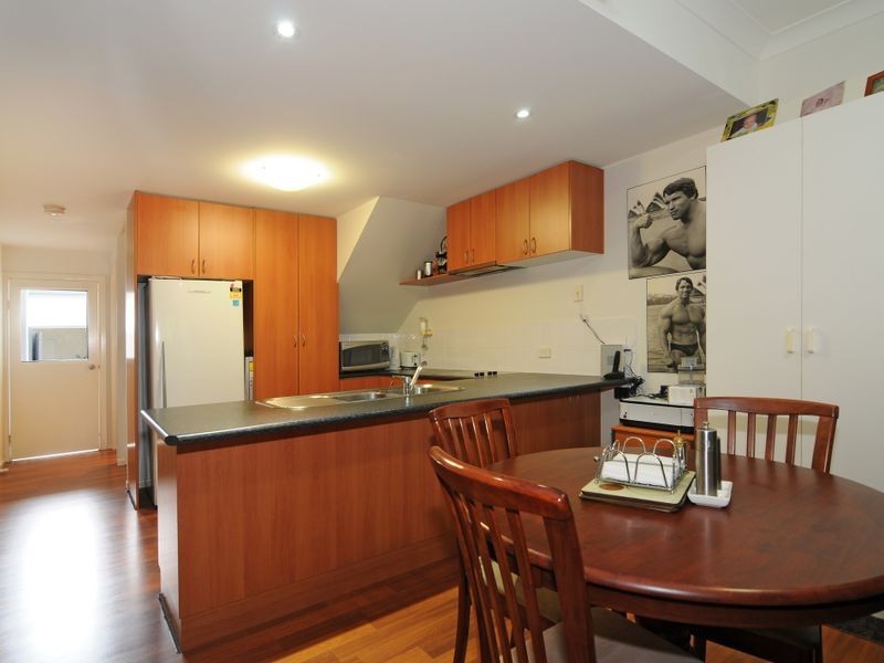 6/9 Grantala Street, Manoora QLD 4870