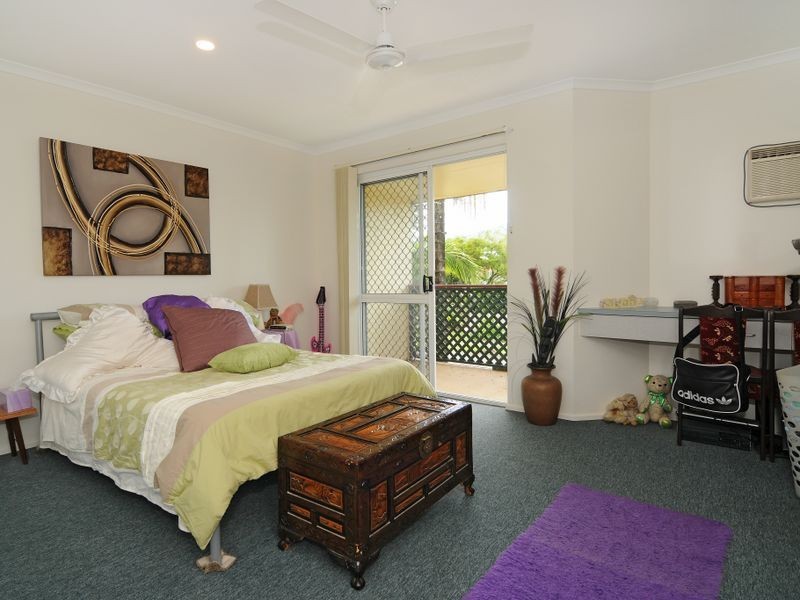 2/11 Maytown Close, Manoora QLD 4870