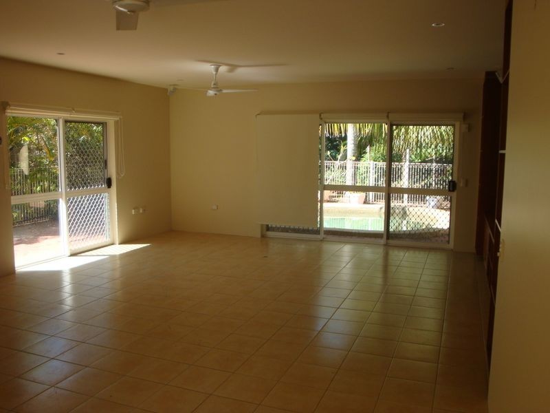 38 Latrielle Terrace, Brinsmead QLD 4870