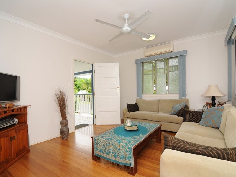 227 Woodward Street, Whitfield QLD 4870
