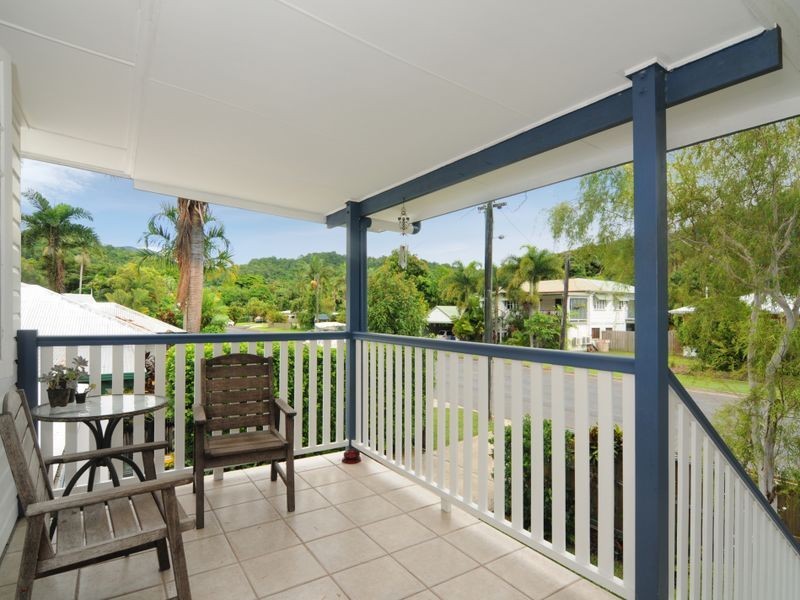 227 Woodward Street, Whitfield QLD 4870