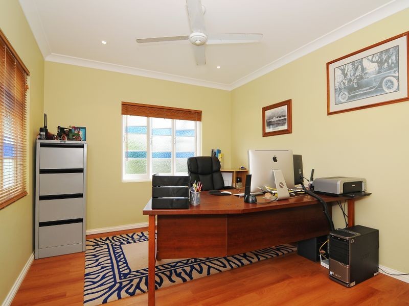 227 Woodward Street, Whitfield QLD 4870