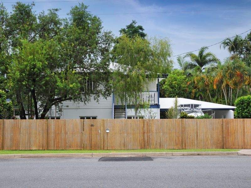 227 Woodward Street, Whitfield QLD 4870