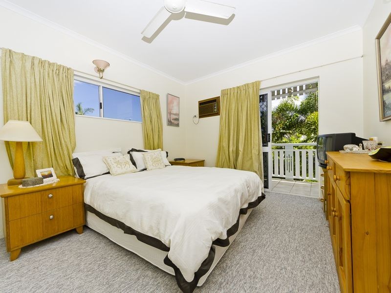 2/6-10 Palm Street, Holloways Beach QLD 4878