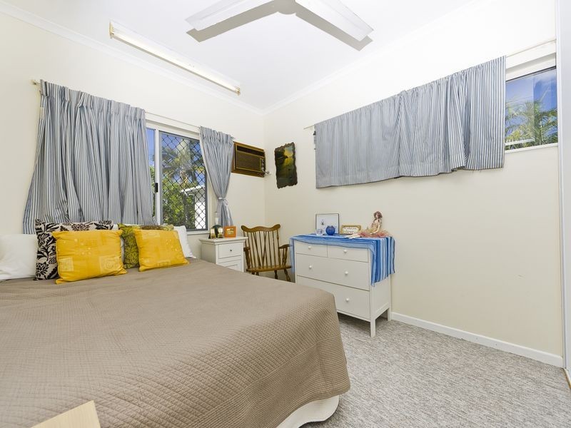 2/6-10 Palm Street, Holloways Beach QLD 4878