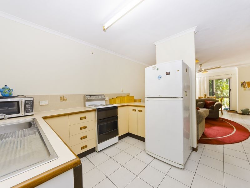 2/6-10 Palm Street, Holloways Beach QLD 4878